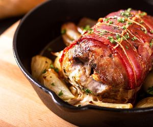 Schab z grzybowym farszem zachwyca. Upiecz go w ten sposób, a rodzina się w nim zakocha