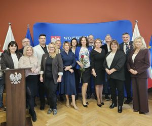 Od 75 lat pomagają w zakupach i łagodzą spory