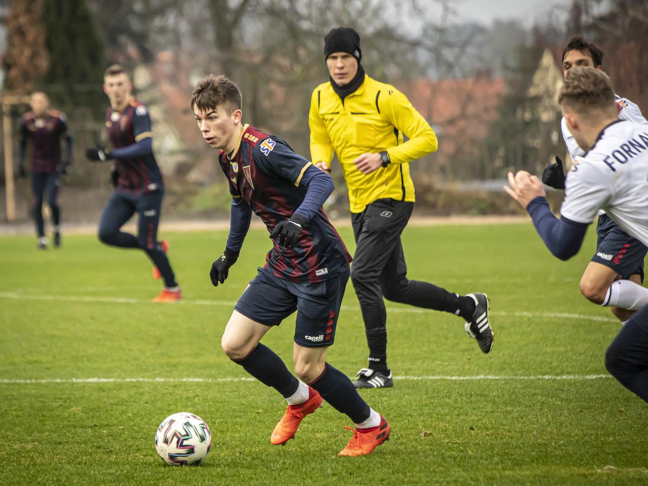 Pogoń Szczecin stawia na młodzież i może na tym ZAROBIĆ. W grę wchodzą duże pieniądze!