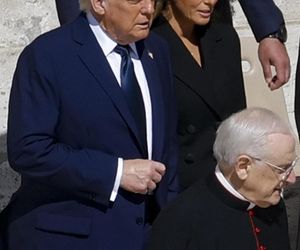 Trump i Zełenski złamali zasady na pogrzebie Franciszka