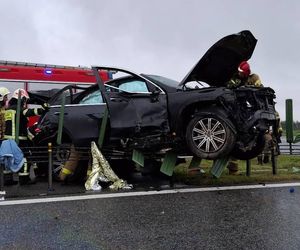 Koszmarny wypadek na A1 między Nowymi Marzami i Grudziądzem. Dwie osoby ranne! [ZDJĘCIA]