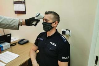 Białystok. Policjanci szczepią się przeciw COVID-19