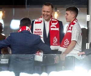Karol Nawrocki na meczu Polska - Finlandia