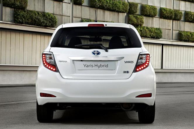 TOYOTA YARIS HYBRID