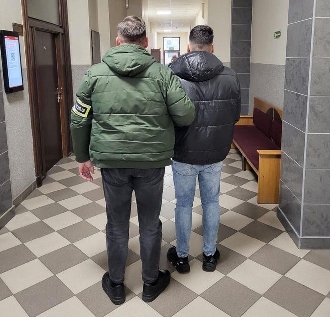 Oszukali metodą na policjanta ponad 40 osób. Straty szły w miliony