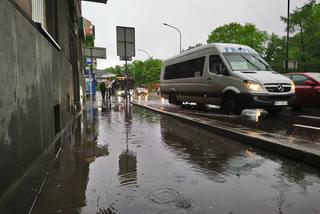 Ulewy w Małopolsce 23.05.2019: Ulice zamieniły się w rwące rzeki, sytuacja jest dramatyczna