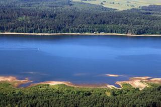 Jezioro Chańcza w Świętokrzyskiem zaprasza w czasie wakacjiw