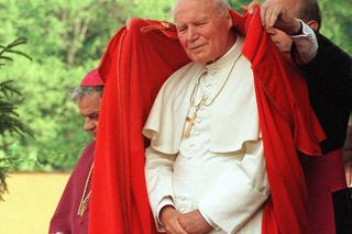 Jan Paweł II walczył z pedofilią? Episkopat broni papieża, hierarchowie Kościoła napisali list