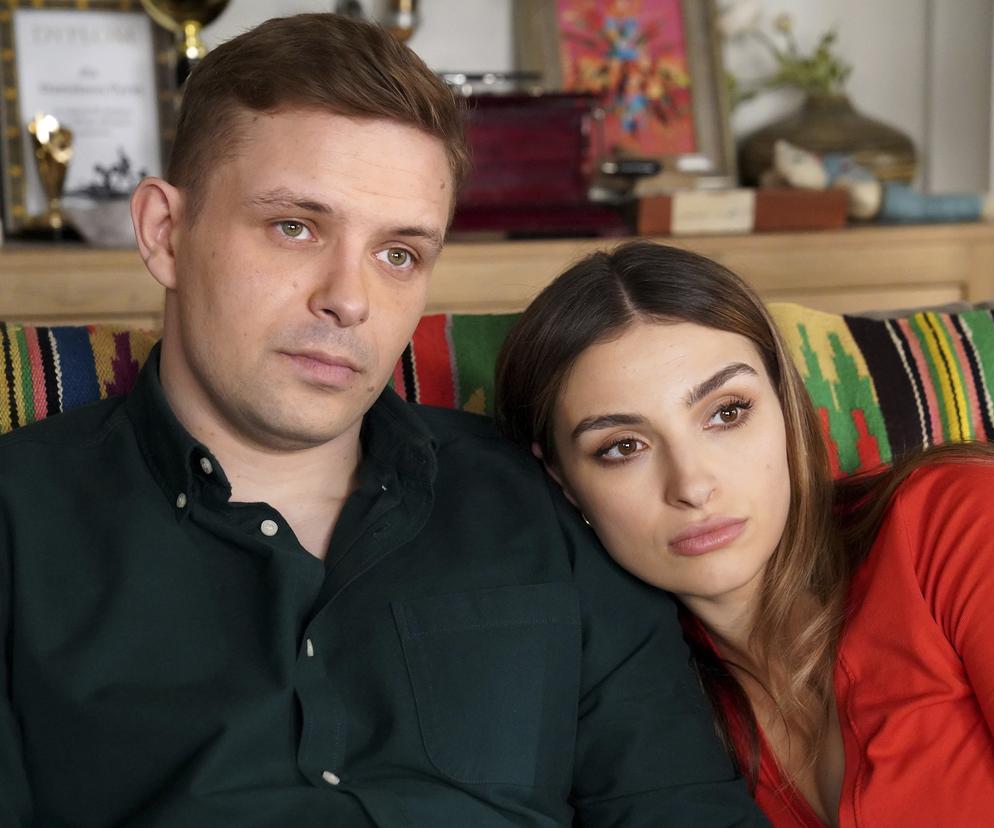 Barwy szczęścia, odc. 2698: Klara (Olga Jankowska), Hubert (Marek Molak)