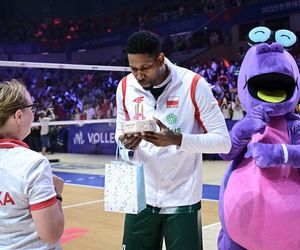 Zaskoczyli Wilfredo Leona na meczu w Chinach. Gwiazdor kadry specjalnie uhonorowany, była okazja