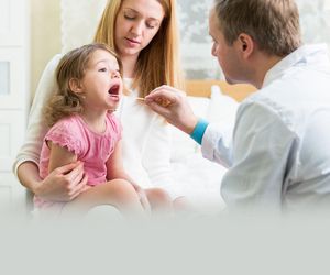 Priorytet u lekarza i leczenie bez zgody biologicznych rodziców. Rewolucyjne zmiany dla tysięcy polskich dzieci