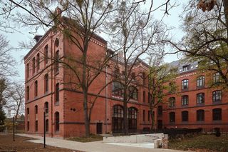 Architektura niczym spowiedź: stare jest stare, nowe jest skromne. Przebudowany Klasztor we Wrocławiu zyskał funkcje hotelowe