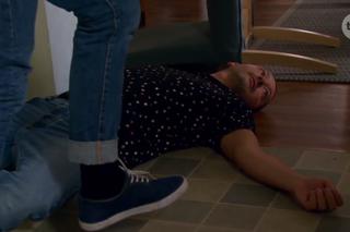 Na Wspólnej, odcinek 2997: Psychol Karol zabije Bogdana i dopadnie Joannę? - ZWIASTUN