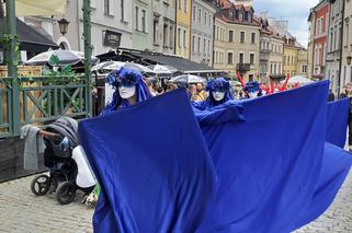 Wdowy milcząco przeszły przez Lublin. Był to protest przeciwko budowie kopani węgla przy Poleskim Parku Narodowym