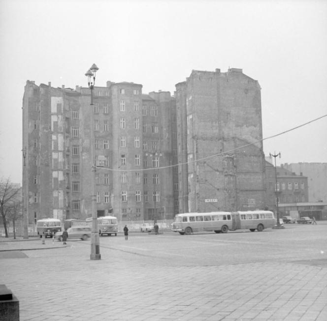 Tak kiedyś wyglądała ul. Złota! Archiwalne zdjęcia centrum Warszawy (1971)