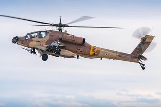 Gaza krwawi, a USA sprzedaje broń. Śmigłowce Apache i pojazdy bojowe dla Izraela