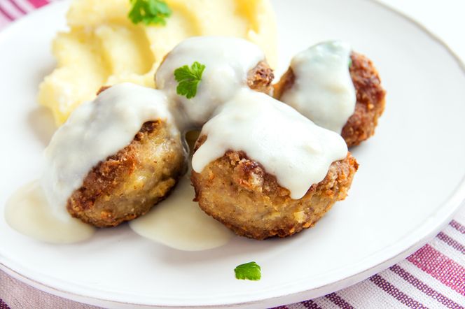 Kotlety mielone krok po kroku: tradycyjne mielone