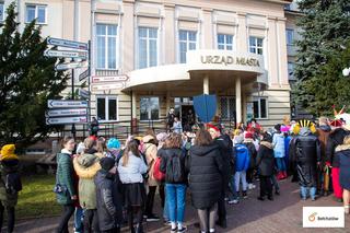 Ostatkowy korowód przeszedł ulicami Bełchatów