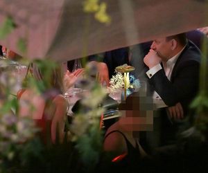 Joanna Krupa w objęciach Dominika Tarczyńskiego.