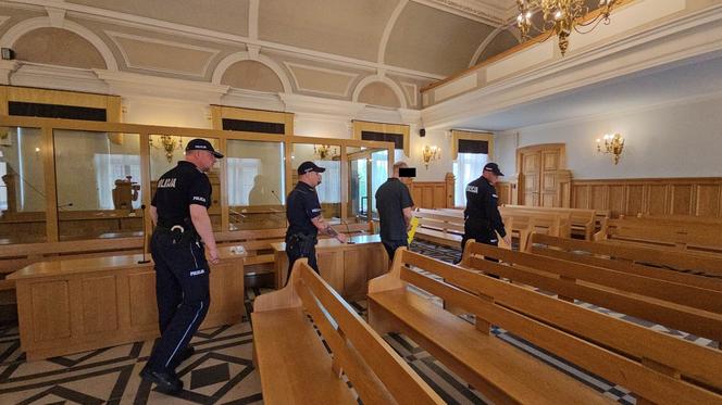 Zabójstwo na ul. Czudeckiej w Rzeszowie. Arkadiusz M. usłyszał wyrok [GALERIA]