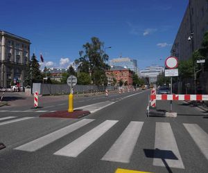 Zamkną ważną ulicę w Warszawie. Mieszkańcy dojadą do domów przez plac budowy