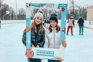 Lodowisko w Czerwionce-Leszczyny oficjalnie otwarte. Mieszkańcy mogą oddać się zimowej zabawie