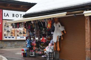 Prawdziwe góralskie pamiątki na wagę złota? Chińszczyzna  dosłownie zalewa Zakopane