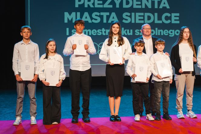Blisko 700 najzdolniejszych siedleckich uczniów z nagrodami za dokonania w nauce!