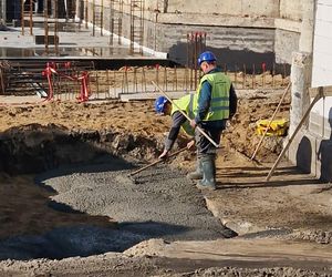 Ruszyła budowa nowej pływalni Akwawit w Lesznie. Kiedy gotowa i co w niej będzie?