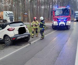 Wypadek na drodze krajowej. Zderzyły się ze sobą cztery pojazdy