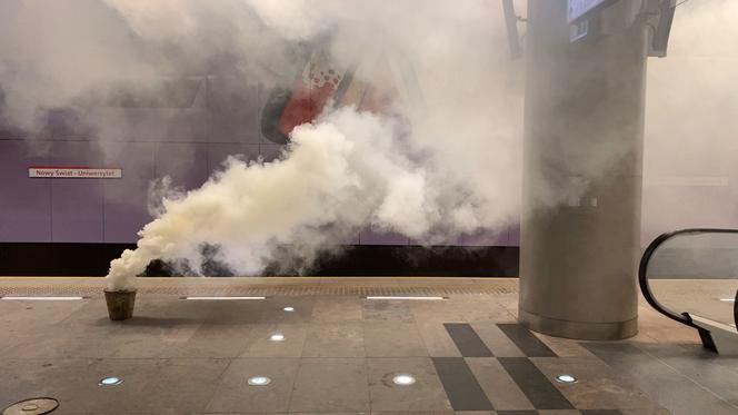 Uwaga! Dym w metrze