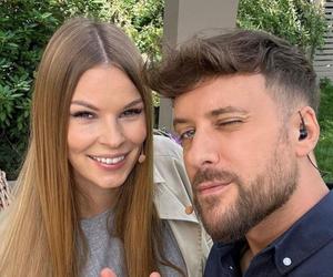 Ciężarna prowadząca Pytanie na śniadanie nagle zamilkła. Chodziło o dziecko. To szło na żywo 