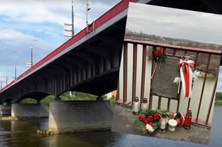 Zamieszanie z tablicą na moście Śląsko-Dąbrowskim - TO NIE BYŁA KRADZIEŻ!