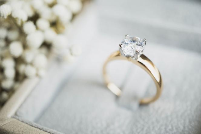 Planujesz zakup pierścionka zaręczynowego? Wkrótce przymierzysz go online!
