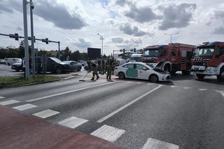 Wypadek w Lesznie – zderzenie trzech aut przy Trapezie [ZDJĘCIA]