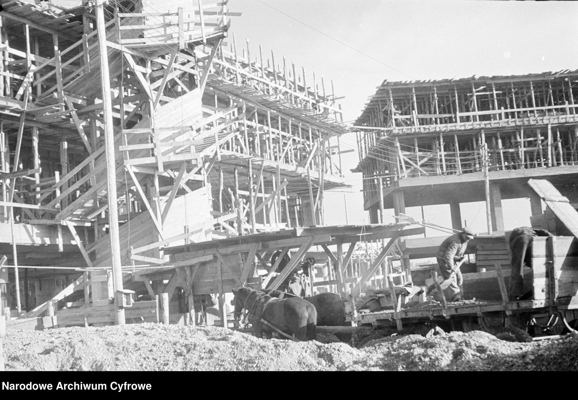 Główny Urząd Statystyczny w Warszawie w trakcie budowy