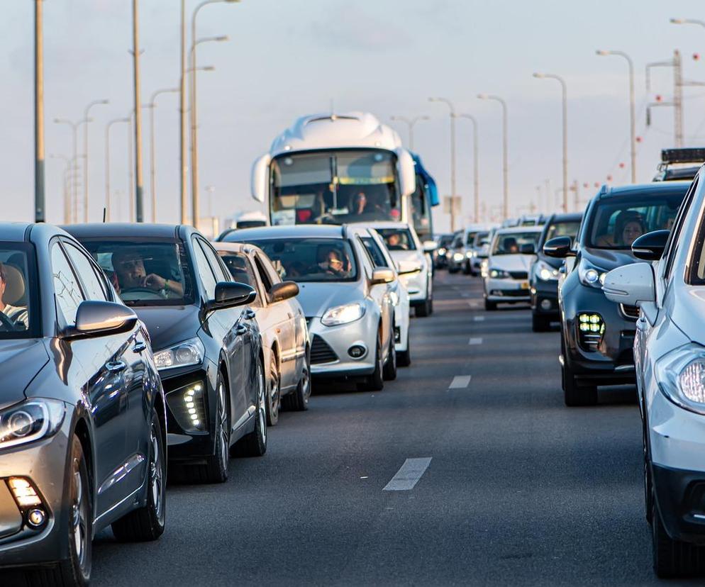 Wypadek na A2 w Łódzkiem. Ogromy korek na autostradzie w stronę Warszawy 