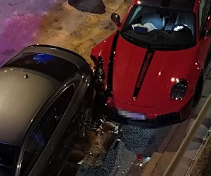 Koszmar na Wale Miedzeszyńskim! Rozbite Porsche za 700 tysięcy złotych!