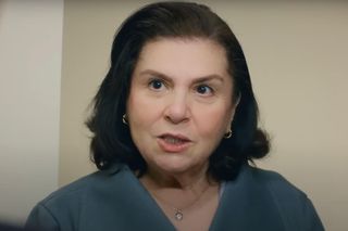 W domu Bulenta dochodzi do awantury, a Cavidan odnajduje Silę i, zachwycona bogactwem Kuzeya, próbuje zeswatać go z córką.