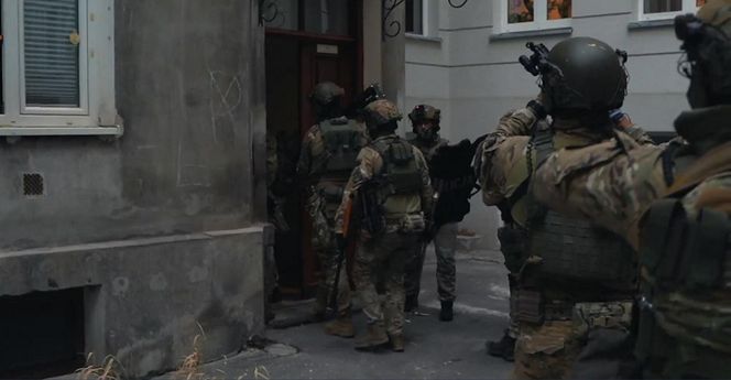 Okradali luksusowe wille pod Warszawą. Zatrzymali czterech mężćzyzn