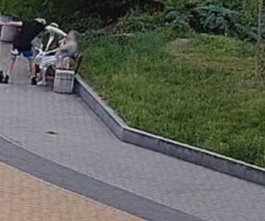 Nowy postrach seniorów we Wrocławiu. Złodziej na hulajnodze zrywa łańcuszki, policja szuka przestępcy