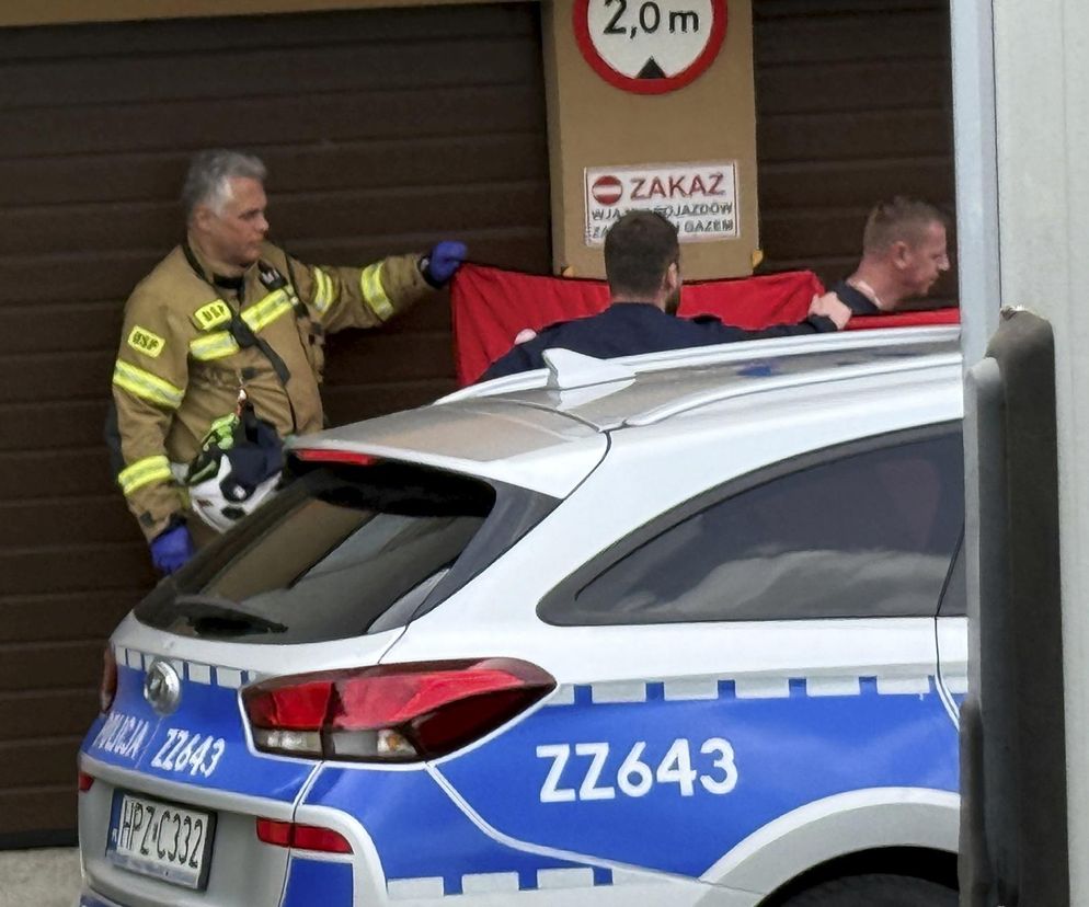 Tragedia w Ząbkach. Ciało kobiety leżało na chodniku. Na miejscu policja