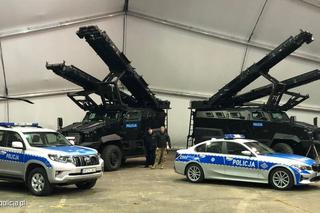 Policja pręży muskuły i prezentuje pojazdy za miliony złotych! To nie tylko samochody osobowe - GALERIA
