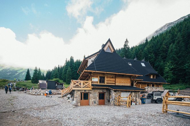 Schronisko PTTK na Hali Kondratowej