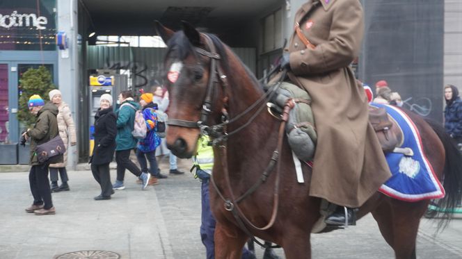 Wielka Szarża w centrum Łodzi. Oddziały konne przeszły przez Piotrkowską