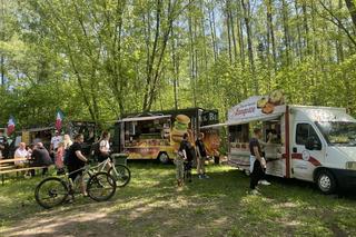 Festiwal Samków Food Trucków w Olsztynie 2024. Nad Ukielem można zjeść dania z całego świata [ZDJĘCIA]