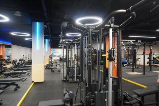 Nowa siłownia Zdrofit przy stacji metra Świętokrzyska