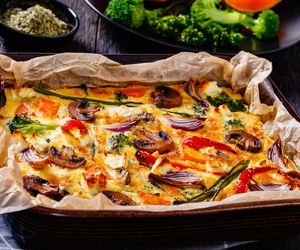 Dietetyczna frittata z warzywami - zdrowa, bo pieczona!