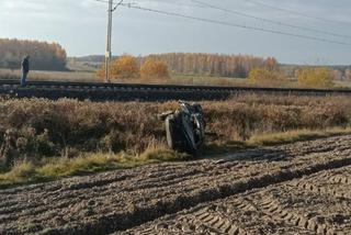 Tragiczny poranek na Podkarpaciu. Auto wjechało pod rozpędzoną kolejkę