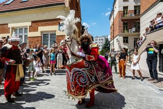 Pochód Lajkonika w Krakowie. To jedna z najstarszych i najpiękniejszych tradycji